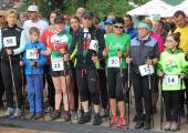<ALT> Zawody -Marsz Nordic Walking, wyścig uczestników 